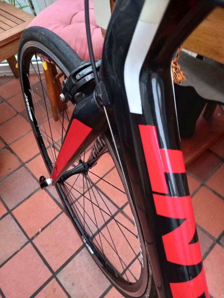 Giant Defy carbon road bike