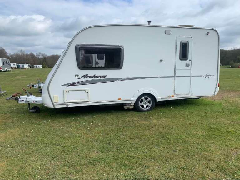 swift archway  woodford  2008 2 berth with motor mover awning