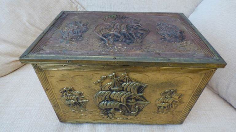 Vintage Antique Embossed Brass Galleon Ships Log Coal Box + Lions