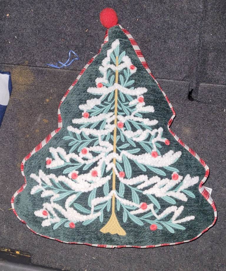 FREE Christmas tree shaped cushion, Summertown OX2