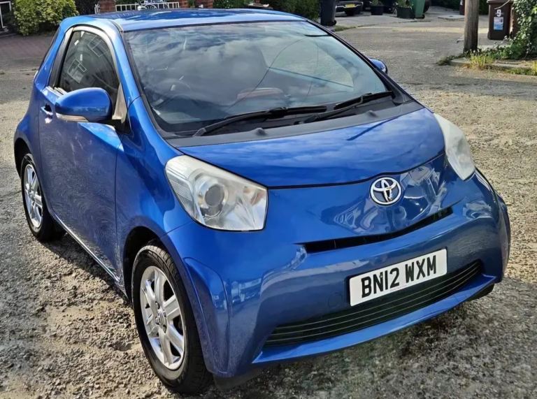 Toyota, IQ, Hatchback, 2012, Manual, 998 (cc), 3 doors