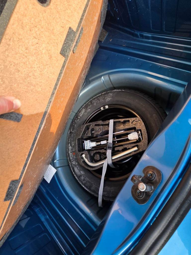 Volkswagen, UP, Hatchback, 2017, Manual, 999 (cc), 3 doors