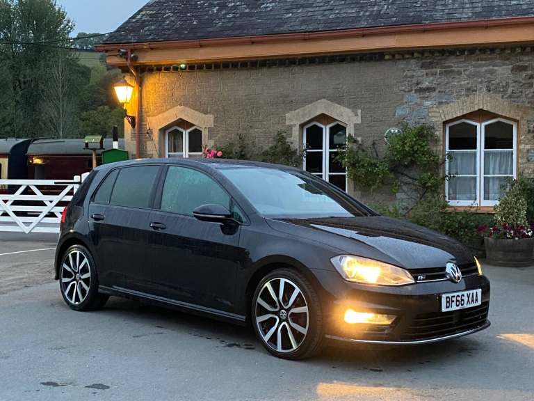 2016 Volkswagen Golf 2.0 TDI R-Line Edition 5dr HATCHBACK Diesel Manual