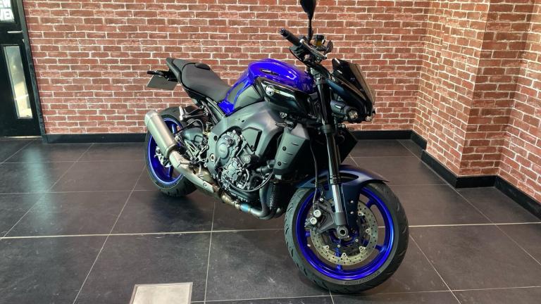2025 Yamaha Mt-10 (22MY) ROADSTER Petrol Manual