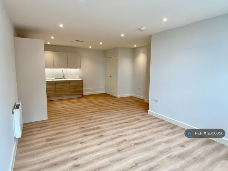 1 bedroom flat in Christchurch Road, Bournemouth, BH1 (1 bed) (#2800856)