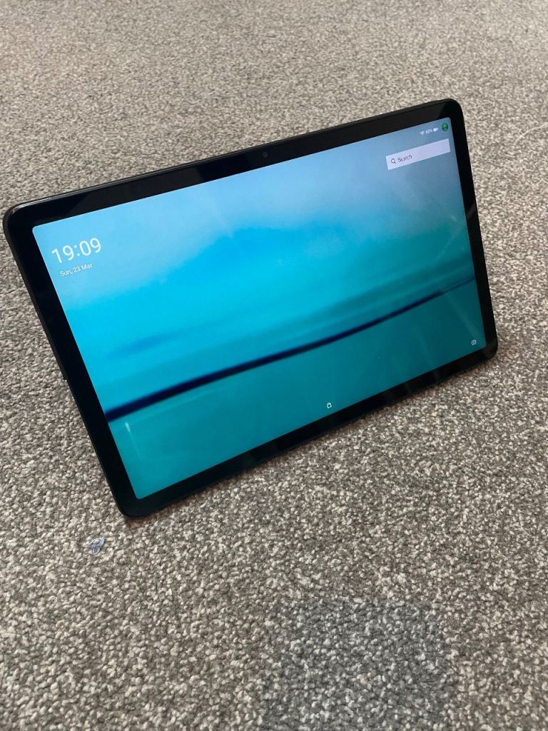 Amazon Fire 11 + keyboard case 