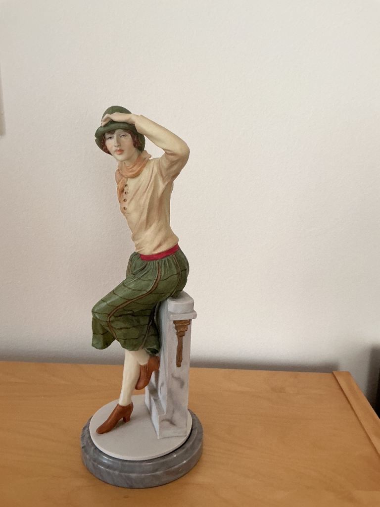 Royal Doulton Lucinda figurine – Good Condition