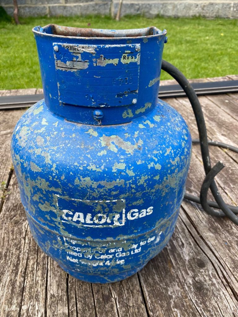 4.5 kg calour gas bottle and regulator 