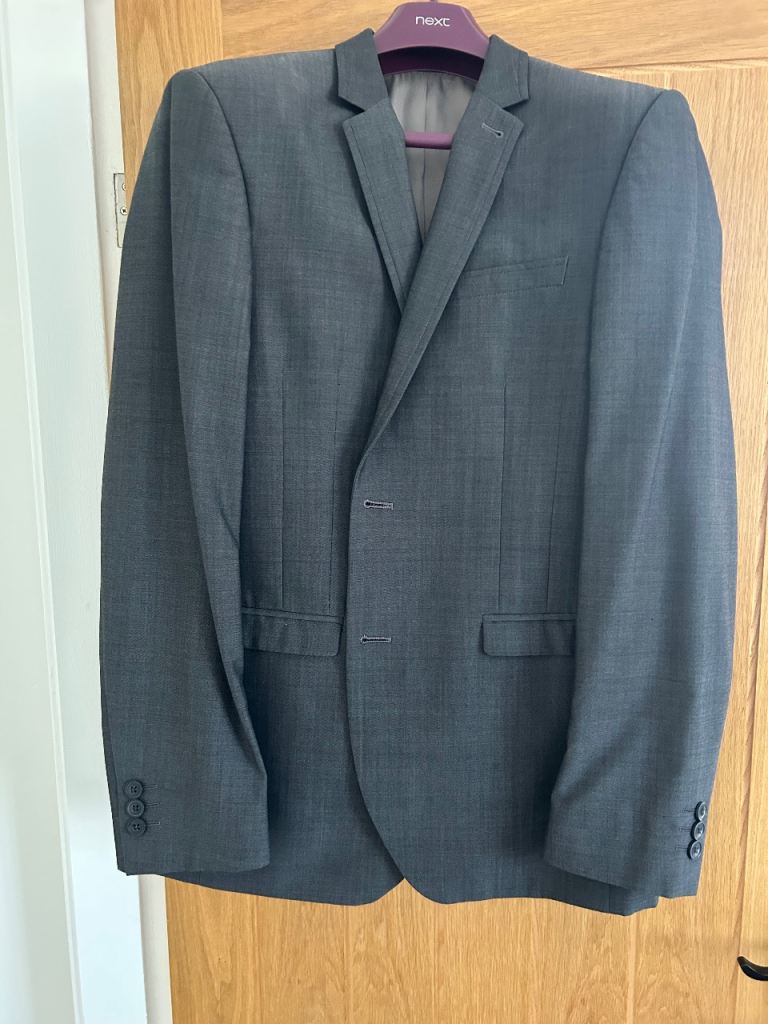 Next men’s 3 pce slim fit suit 