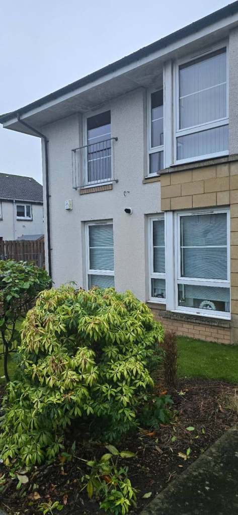Stunning 2 Bedroom, 2 bathroom unfurnished flat