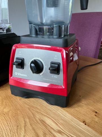 Vitamix Professional Series 300 レッド