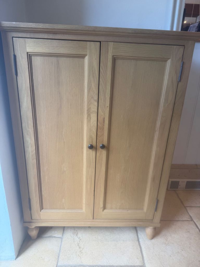 Cotswold Company Elkstone Shoe Cupboard