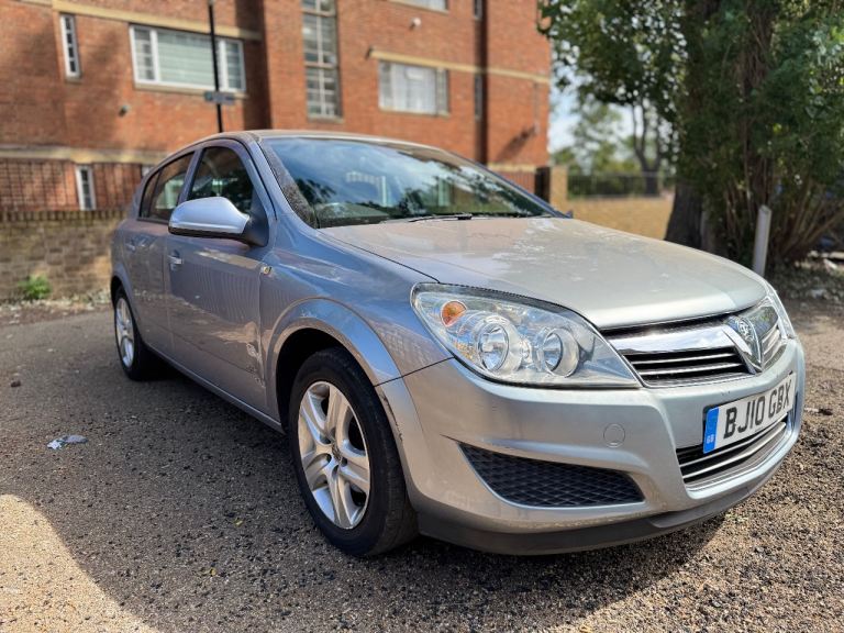 2010 Vauxhall Astra 1.4 Petrol – 2 Keys – Long MOT – Service History-Manual/Petrol