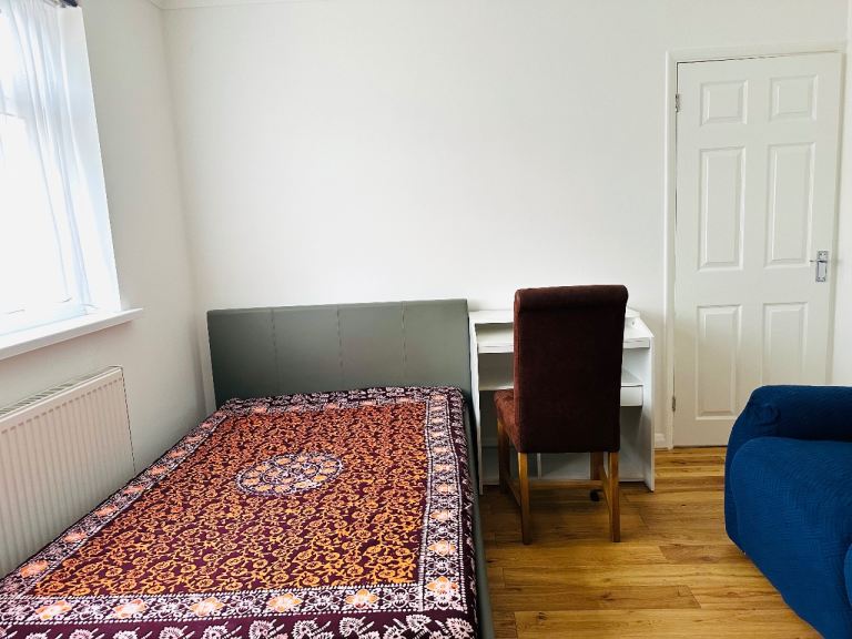 Double room for rent 