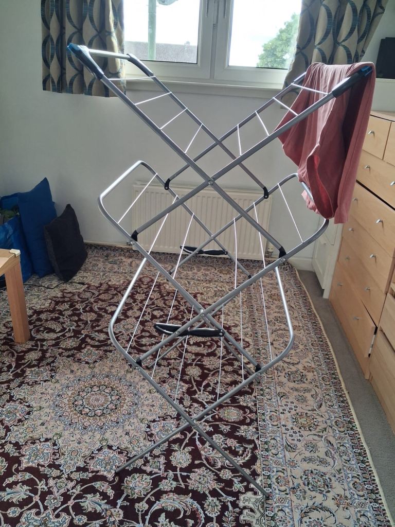 Metal Clothes Airer / Drying Rack – Good Condition