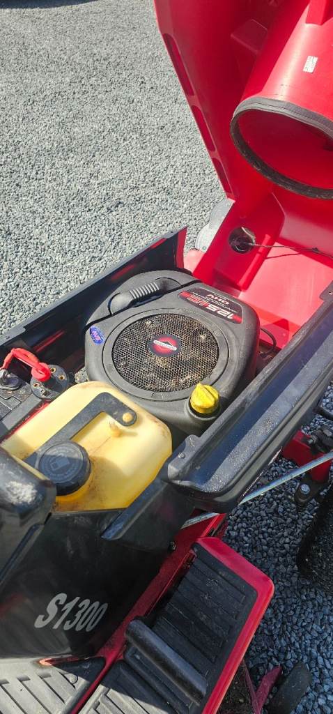 Westwood S1300 manual rideon garden tractor