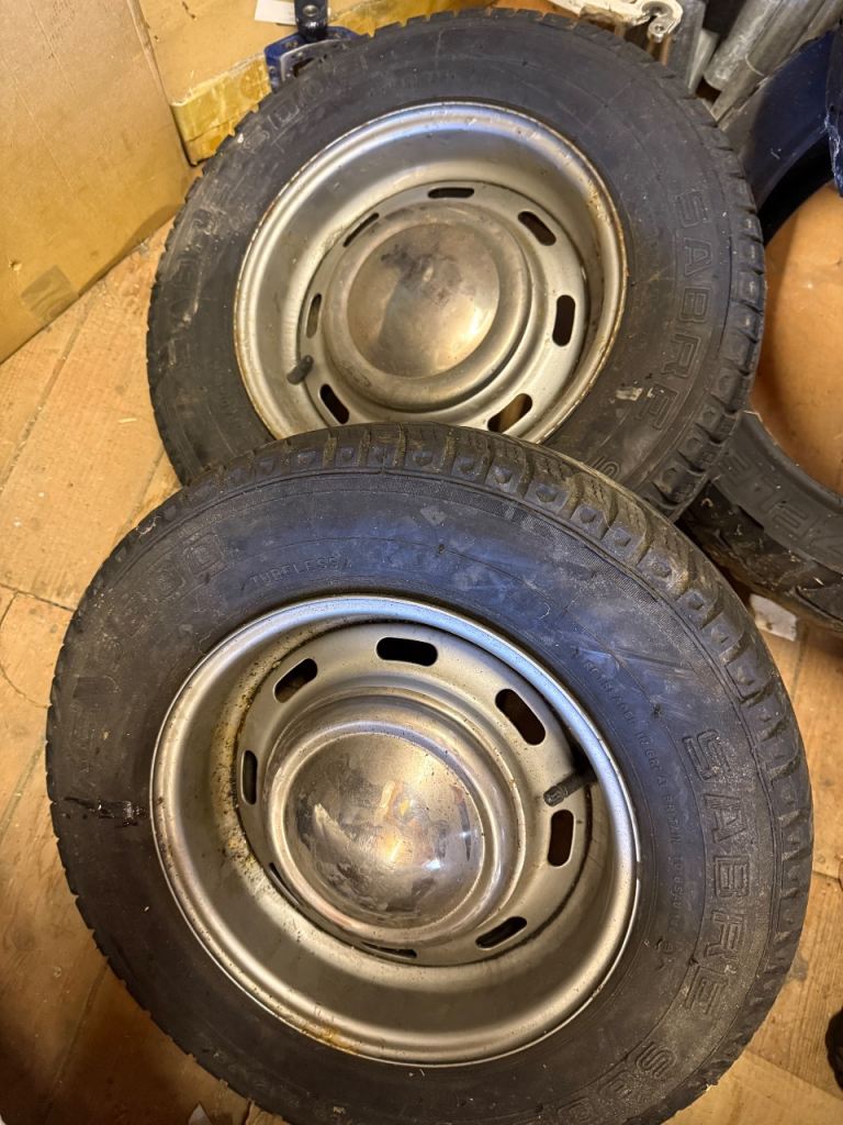 Reliant Robin / Realto 12in Wheels With Chrom Hubcaps