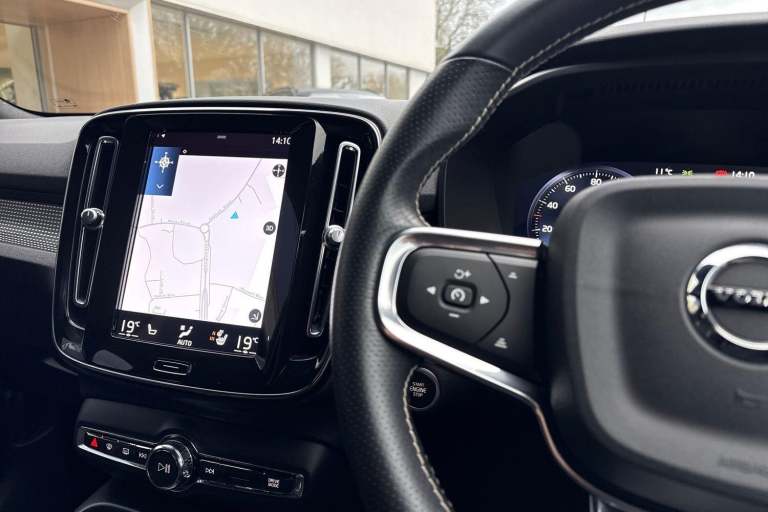 2020 Volvo XC40 1.5 T3 [163] R DESIGN 5dr ESTATE PETROL Manual