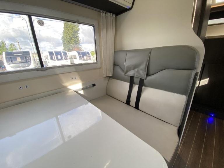 2021 (71) ROLLER TEAM ZEFIRO 690 FAMILY MOTORHOME