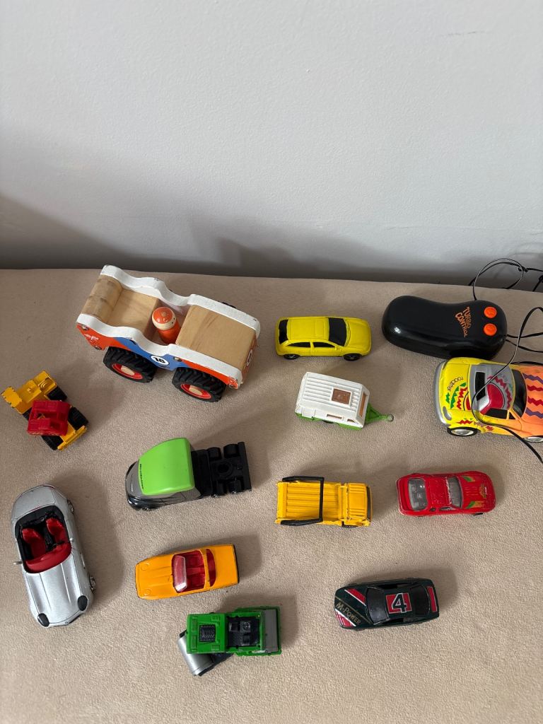 Toy vehicles 