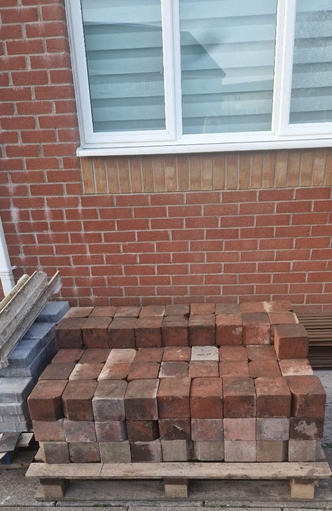 154 pcs block kerb red new monoblcks