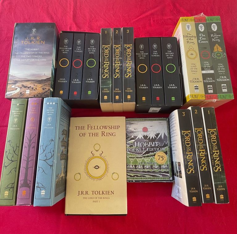 Job Lot The Lord of the rings and The Hobbit trilogy box set three books fantasy Mordor Bulk
