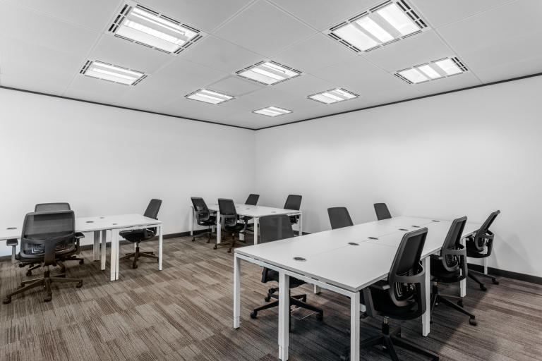 London - W26BD \ Find Office Space with 5 Desks
