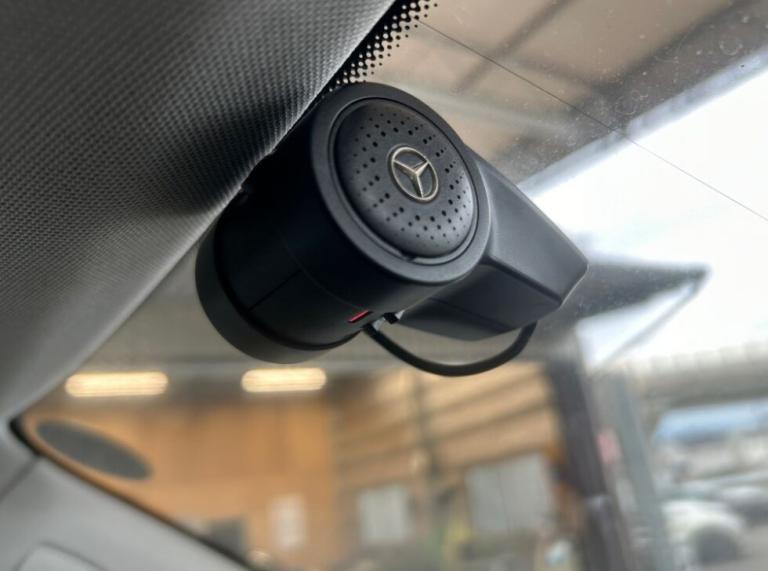 2016 Mercedes-Benz V-Class V220D V220 D DIESEL * AVANTGARDE LONG WHEEL BASE * LOW MILES * 7 SEATS...