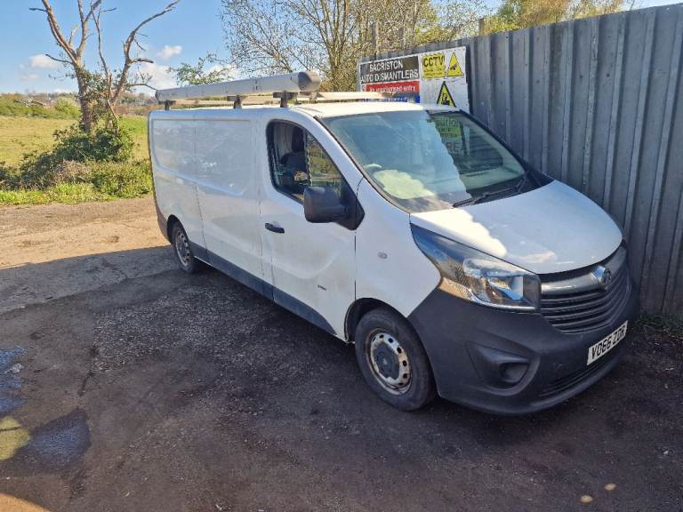 Breaking for spares vauxhall vivaro 1.6 cdti 2016