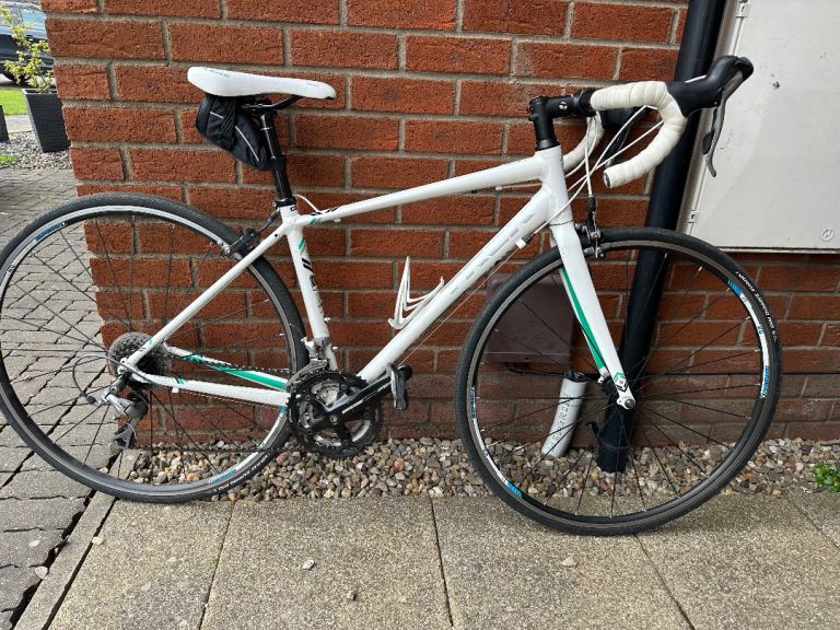 Trek Lexa SL Women’s Road Bike 50cm with extras - Excellent Condition