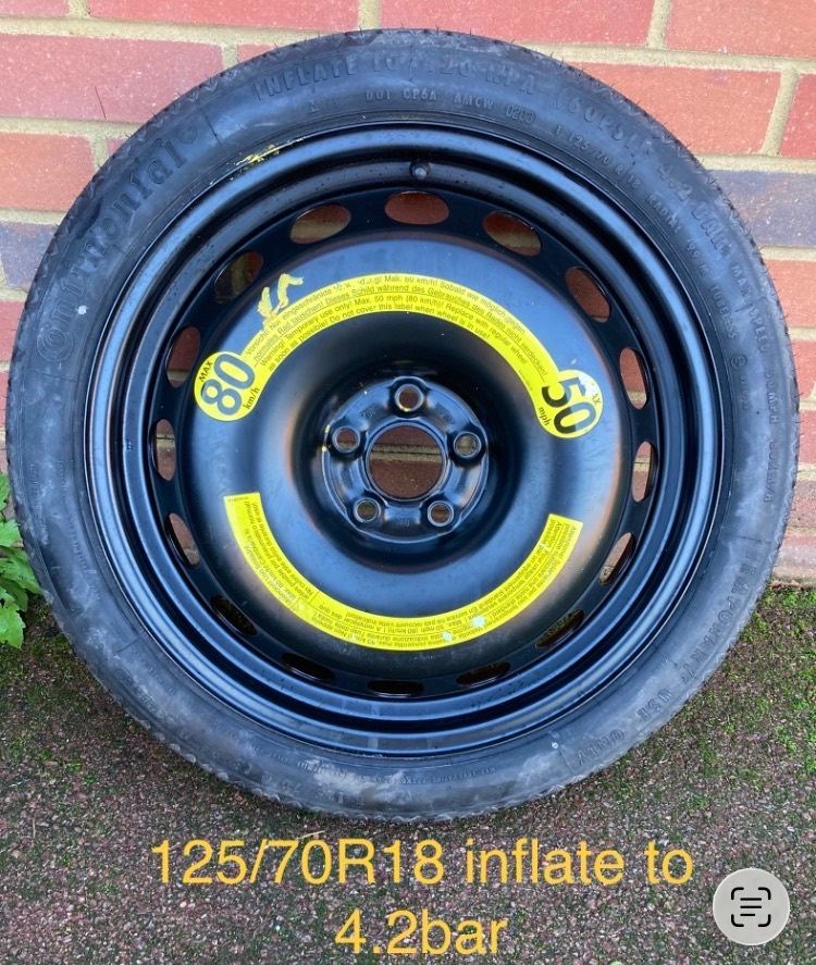 Space saver wheel and tyre