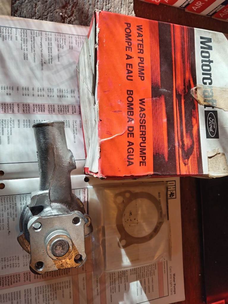 Ford Escort Mk1 Mk2 water pump 5005054