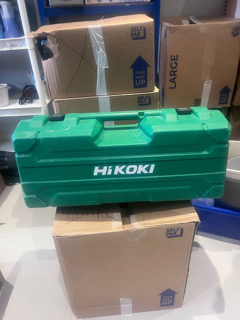 HiKOKi Angle grinder. cordless 