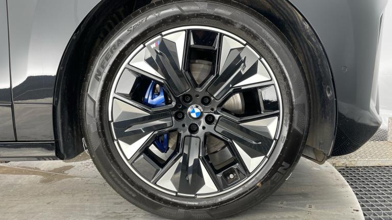 2025 BMW iX 300kW xDrive45 M Sport 101kWh 5dr Auto Electric Estate Estate Electric Automatic