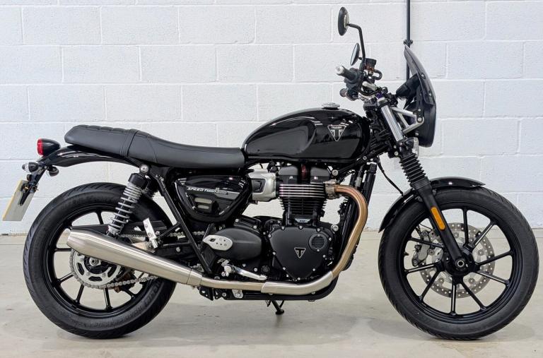 image for 2023 TRIUMPH SPEED TWIN 900, BEAUTIFUL GLOSS BLACK AND CHROME PIPES