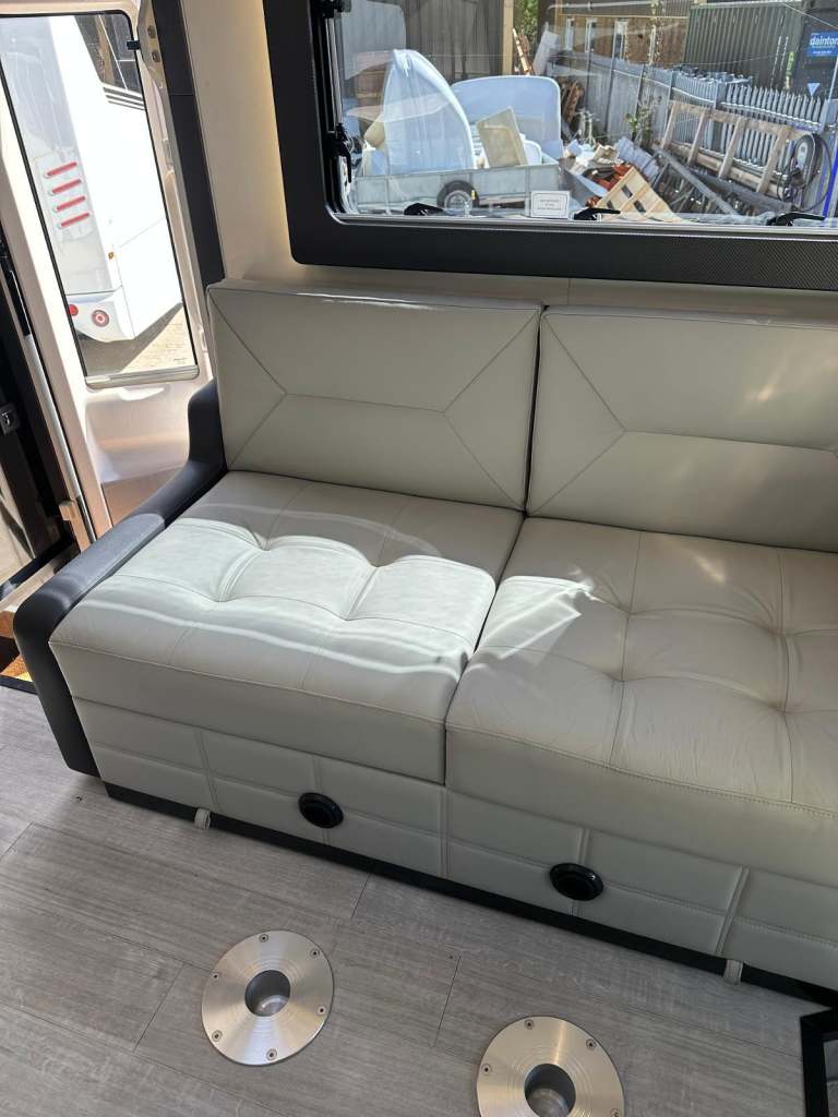 RC Motorhomes RC9M Motorhome Camper RV