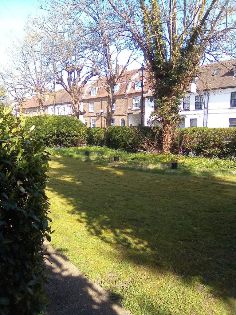 Studio flat for sale - near Heathrow
