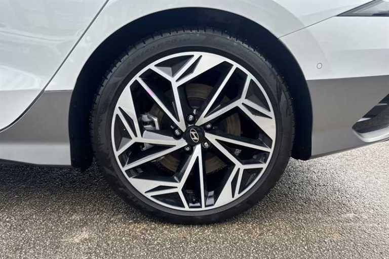 2025 Hyundai IONIQ 6 168kW Ultimate 77kWh 4dr Auto SALOON ELECTRIC Automatic