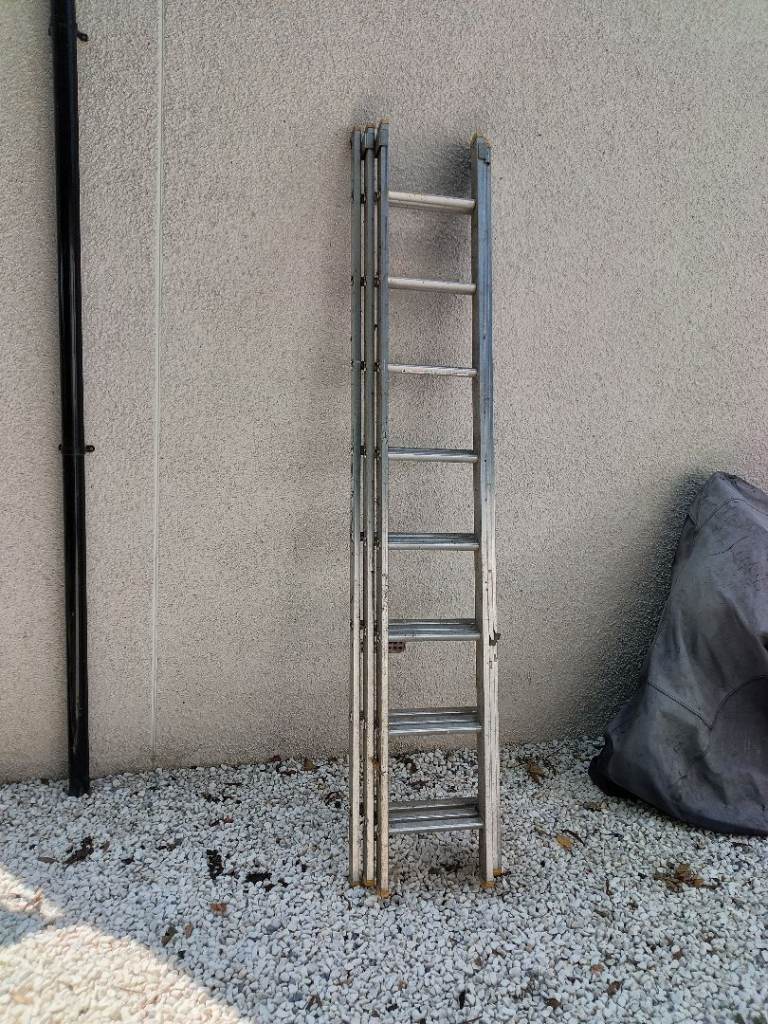 Werner 3 section Metal Extension Ladder – Good Condition