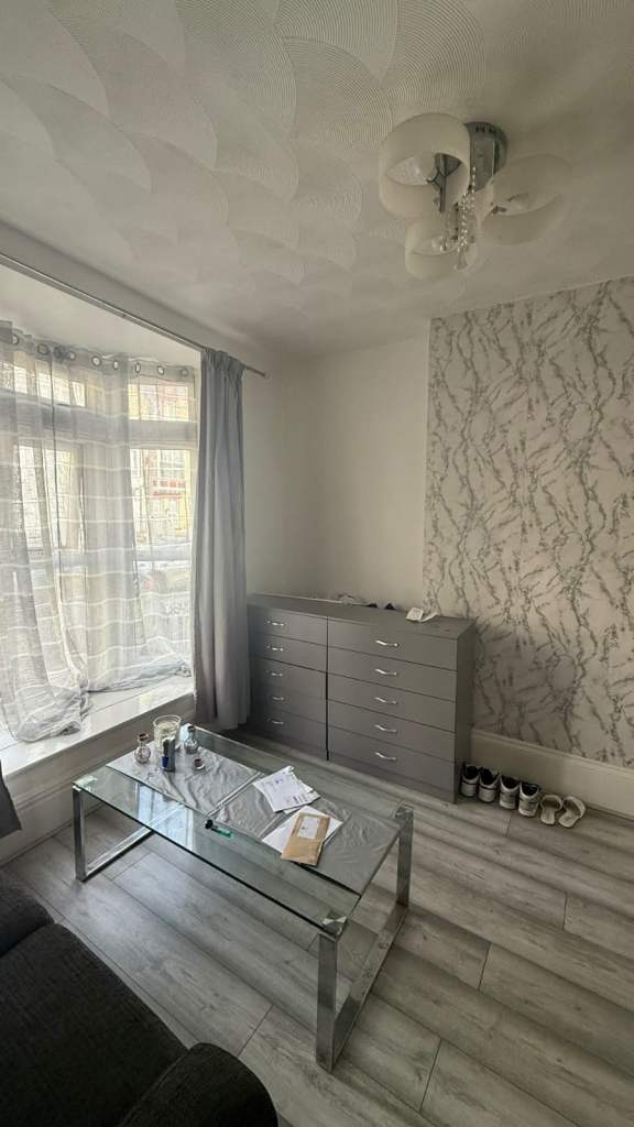 1 bed flat in Chatham 