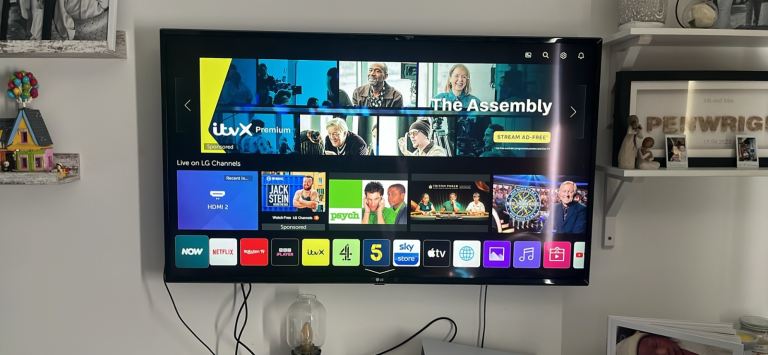 LG - 49UM7000PLA 49" Smart 4K Ultra HD HDR LED TV