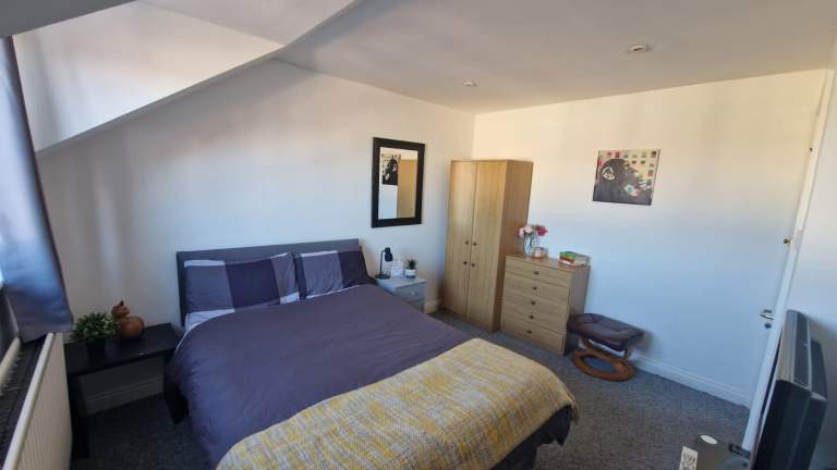 2 Double rooms in spacious smart house. All bills included. 10 minutes from Teesworks