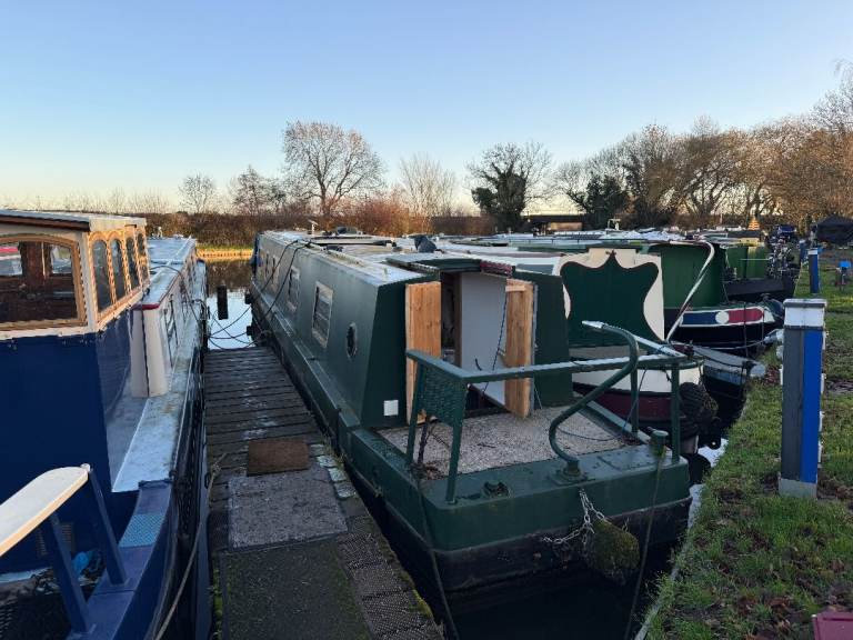 45ft Narrowboat – Fully Renovated – Modern Interior