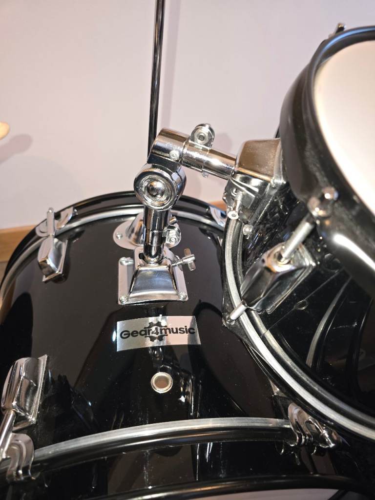 Junior drum kit by Performance Percussion