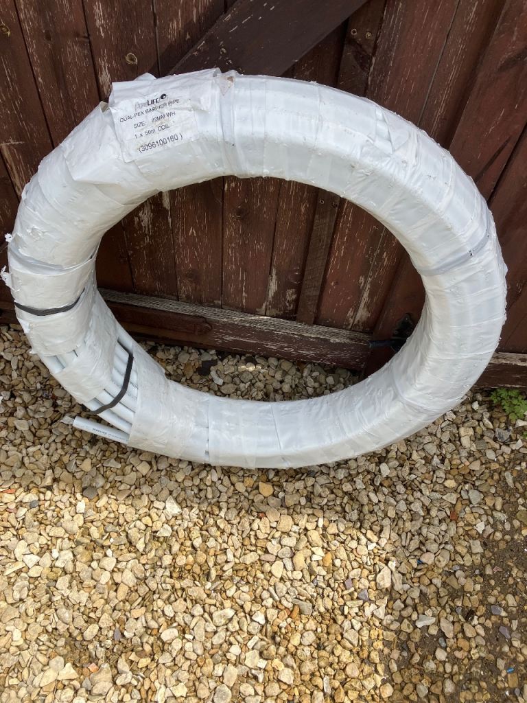 50 metre x 22mm roll push fit pipe + fittings