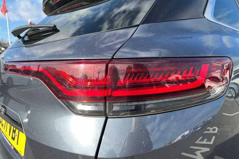 2022 Renault Megane 1.6 E-TECH PHEV 160 Iconic 5dr Auto ESTATE PETROL/ELECTRIC Automatic