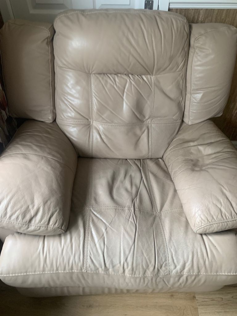Electric recliner chair 