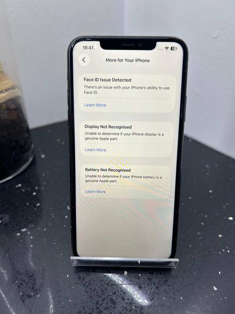APPLE IPHONE 11 PRO MAX UNLOCKED 64GB REFURBISHED WITH BRAND NEW SCREEN AND BATTERY