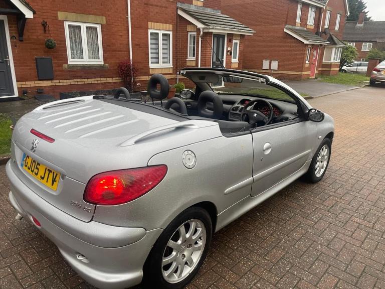 Peugeot, 206, Convertible, 2005, Manual, 1587 (cc), 2 doors