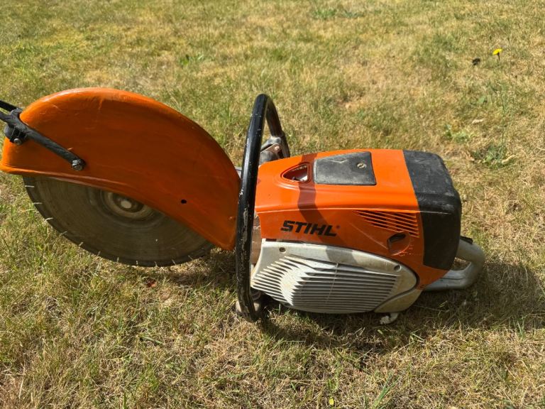 Stihl TS800 professional concrete saw  16 inch diamond disc 